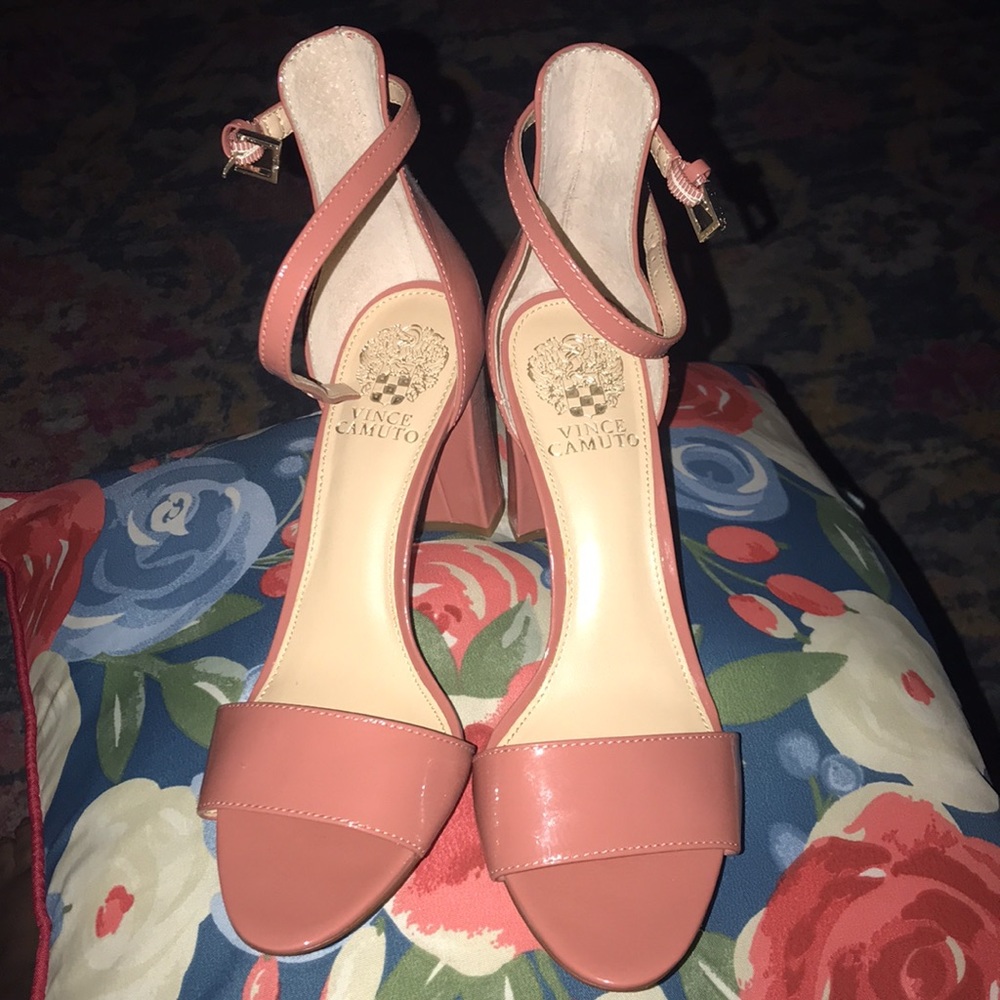 NWT Vince Camuto Corlina Ankle Strap Block Heel - Picture 3 of 9